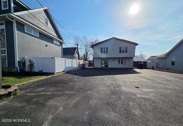 513 Fischer Boulevard - Photo 1