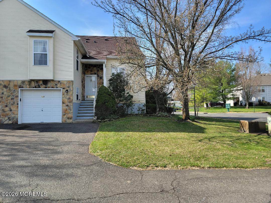 139 Tennis Court - Photo 1