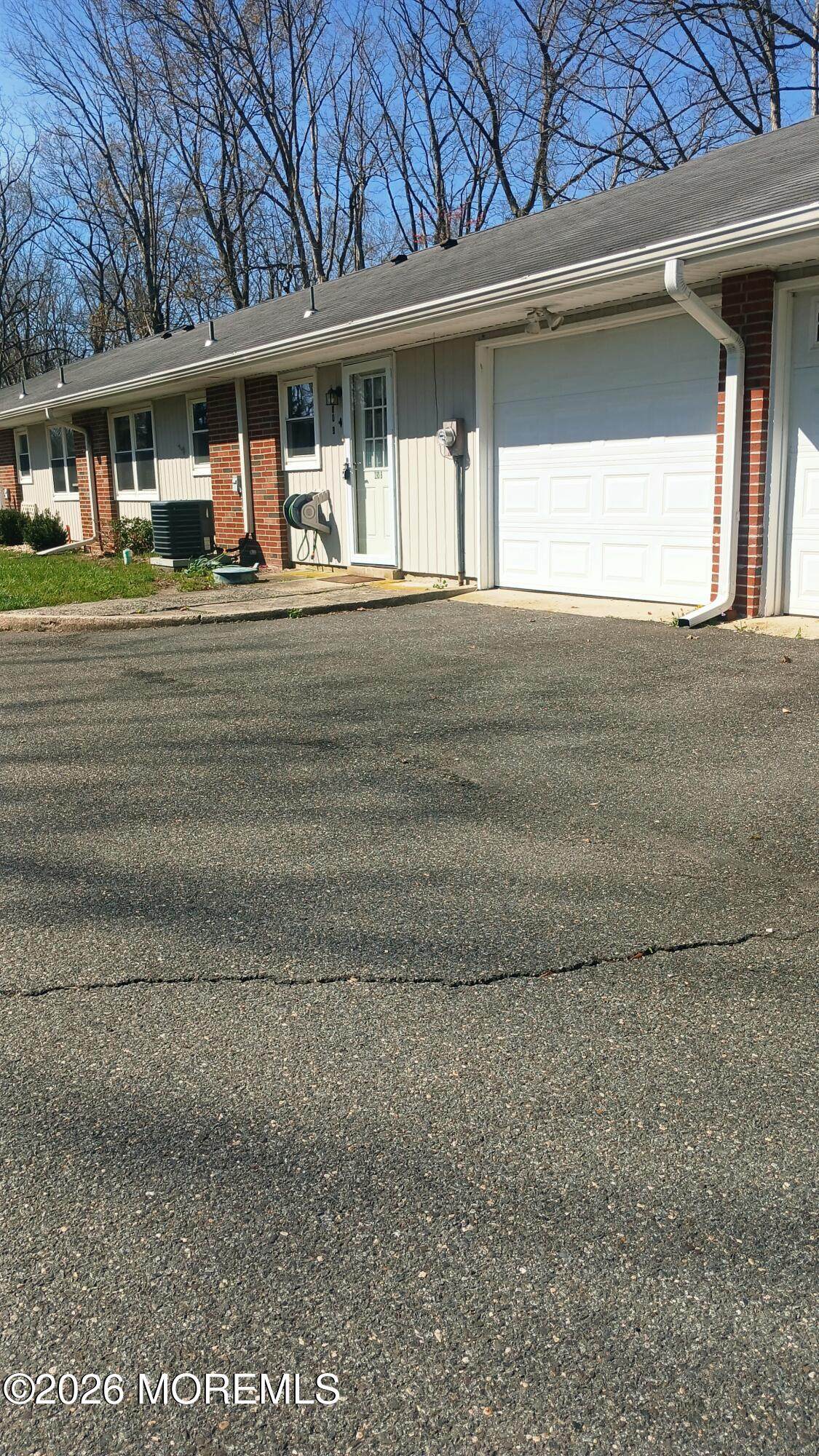 https://bt-photos.global.ssl.fastly.net/monmouth/orig_boomver_1_22610210-2.jpg