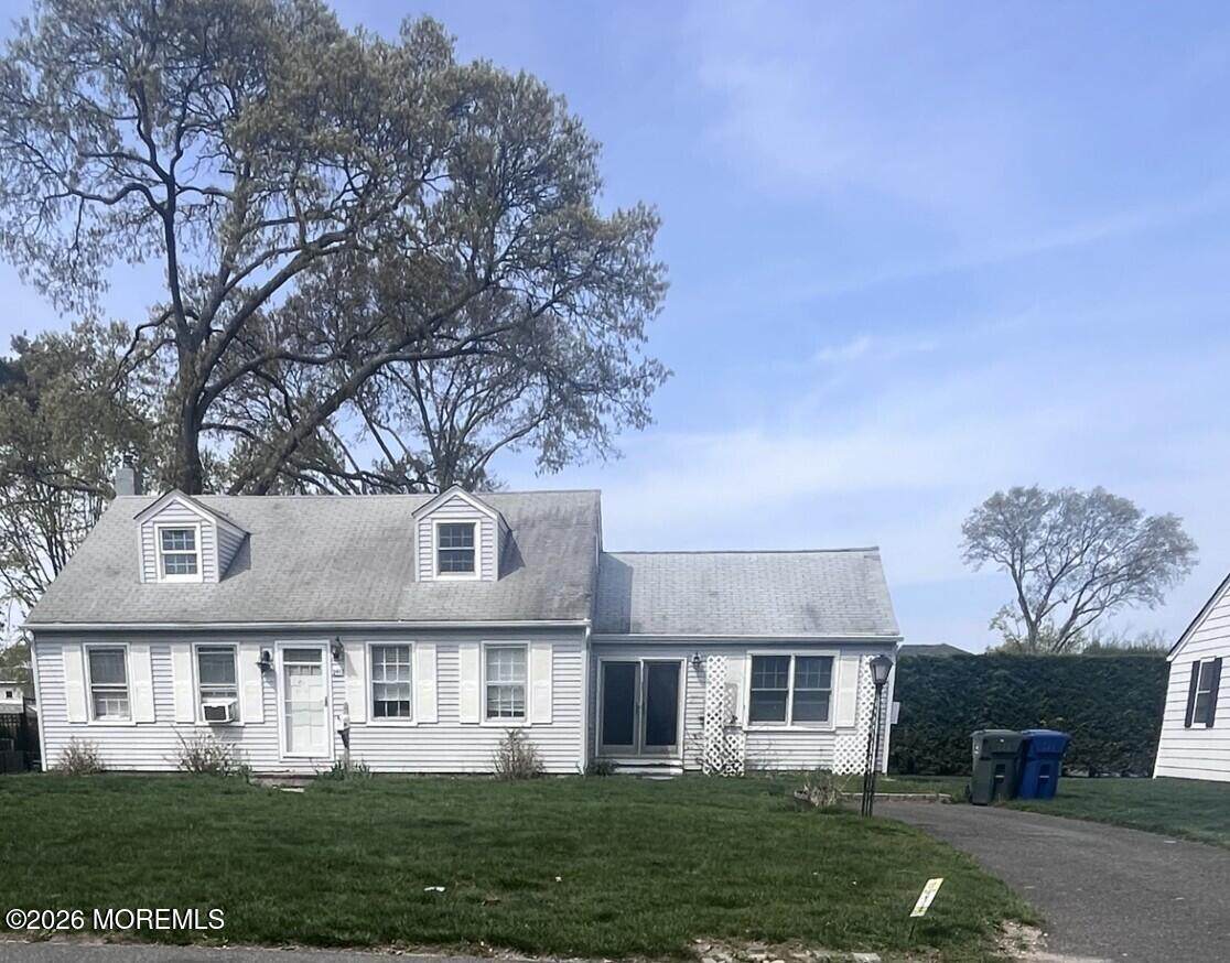241 Pinewood Avenue - Photo 1