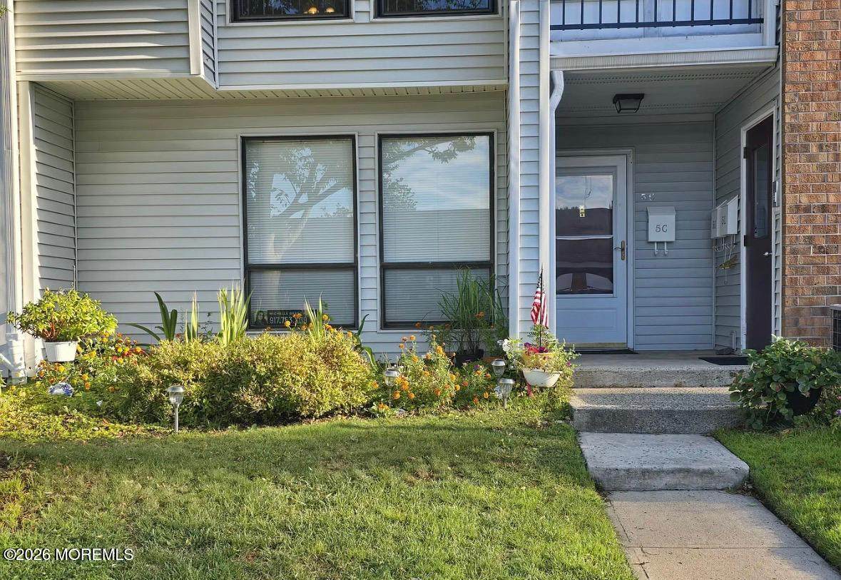 5C Twin Rivers Drive - Photo 1