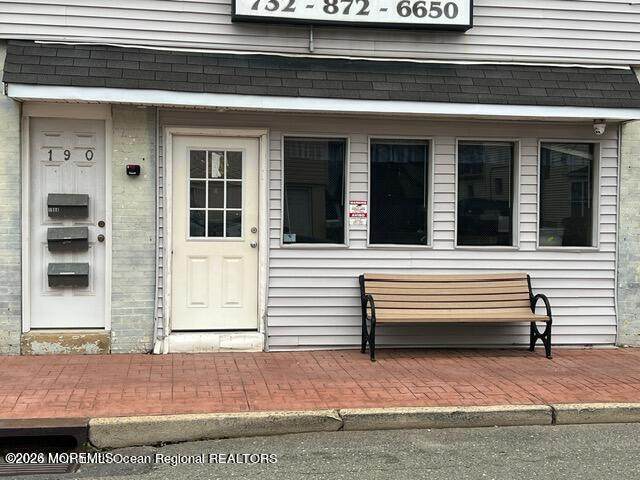 190 Bay Avenue - Photo 1