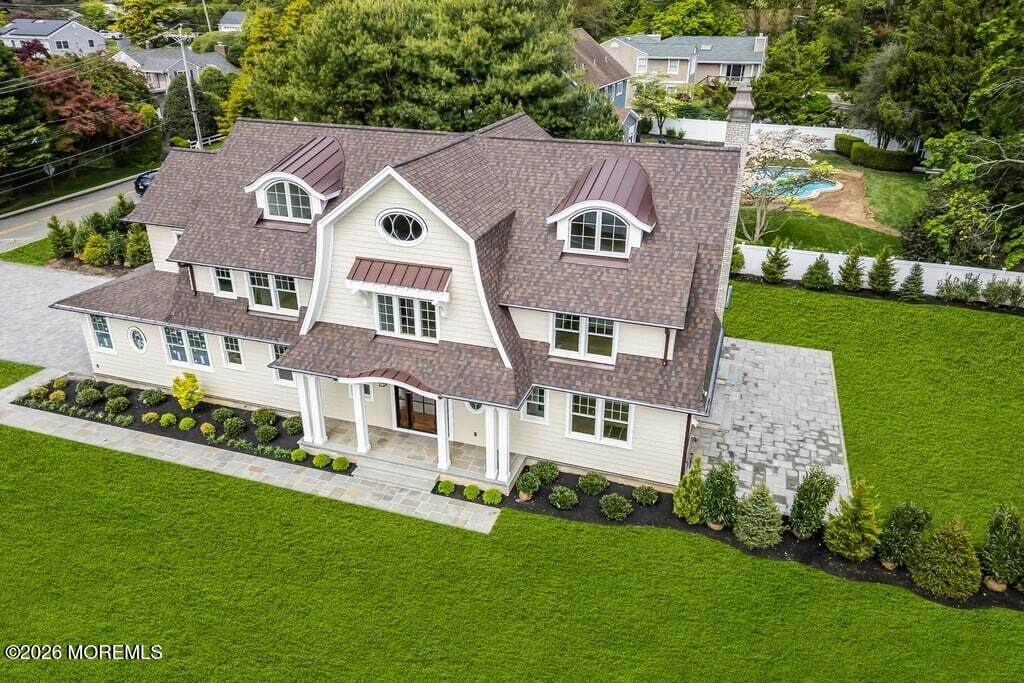 907 Riverview Drive - Photo 1