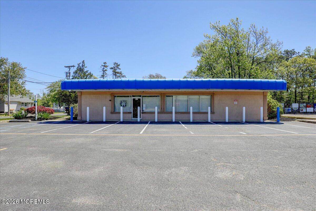 557 Fischer Boulevard - Photo 1