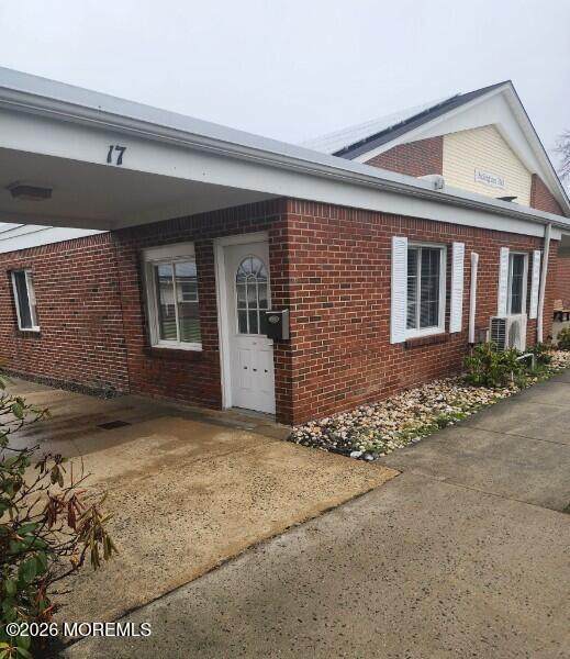 17 Buckingham Drive - Photo 1