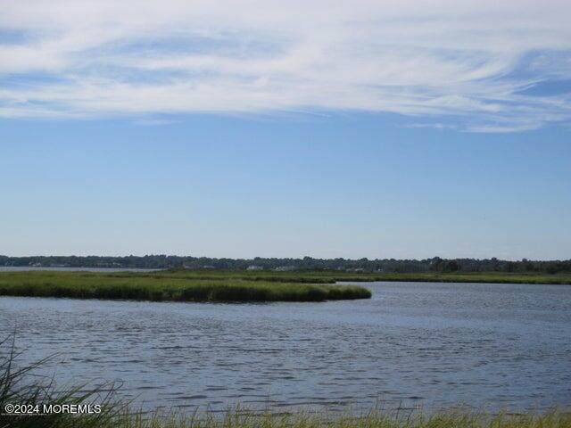 https://bt-photos.global.ssl.fastly.net/monmouth/orig_boomver_1_22616465-2.jpg