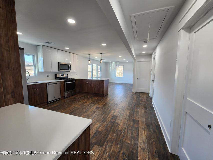 105 Summit Avenue - Photo 1