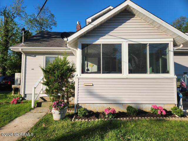 143 Osborne Avenue - Photo 1