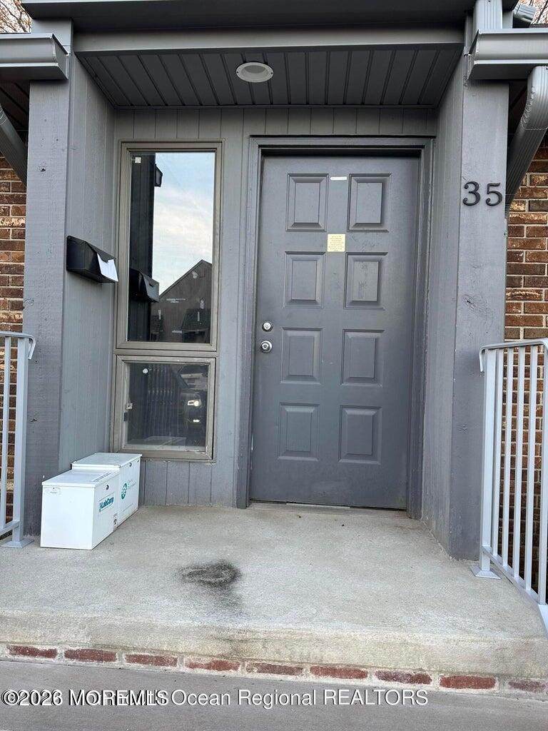 https://bt-photos.global.ssl.fastly.net/monmouth/orig_boomver_1_22617032-2.jpg