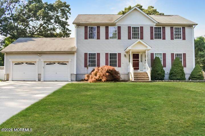309 Holly Boulevard - Photo 1