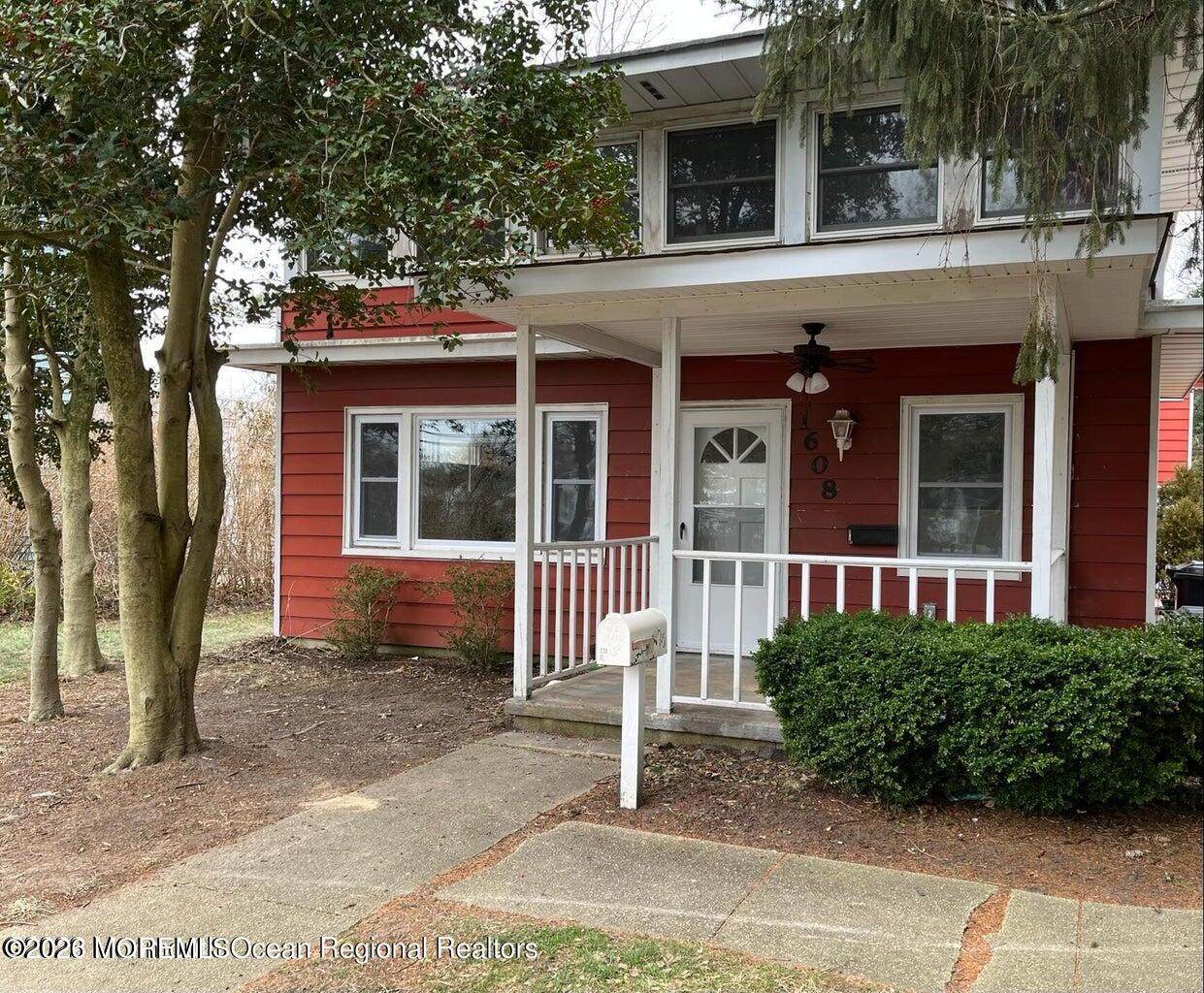 1608 Bay Avenue - Photo 1