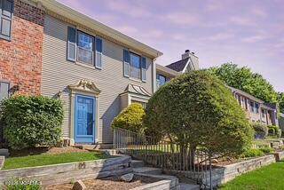 802 Brokaw Court - Photo 1