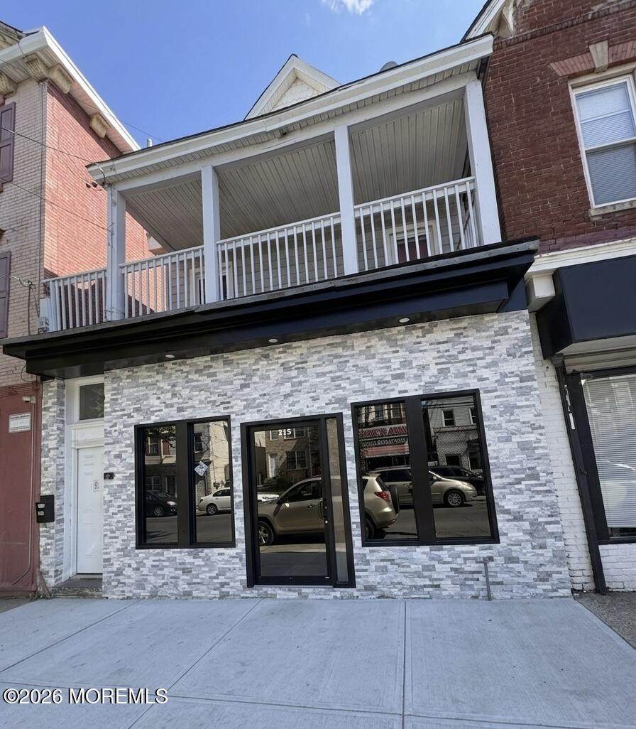 215 Hall Avenue - Photo 1