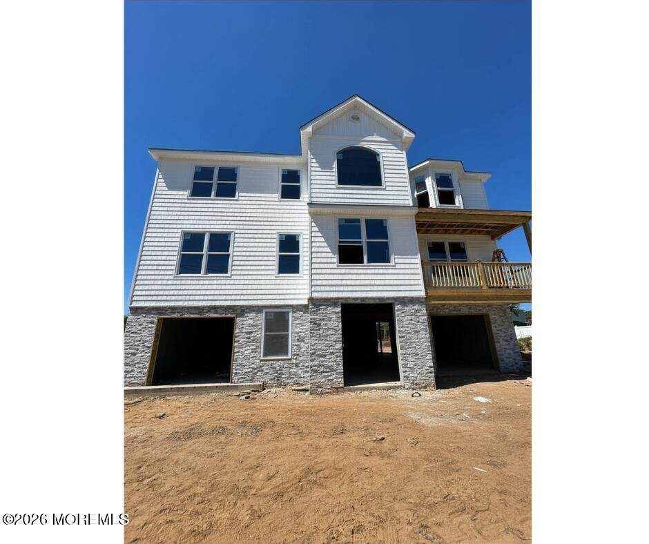 425 Bayview Avenue - Photo 1