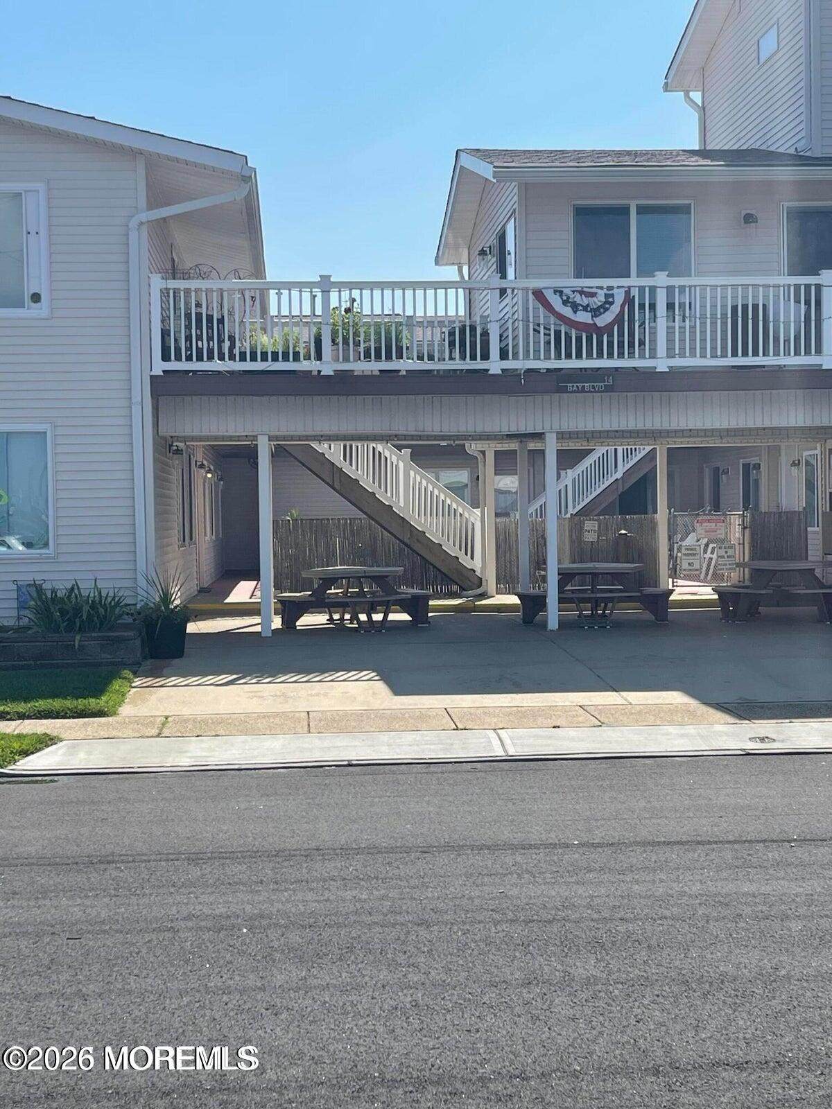 14 Bay Boulevard - Photo 1