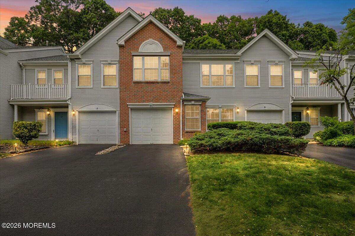 10 Pennsbury Way - Photo 1