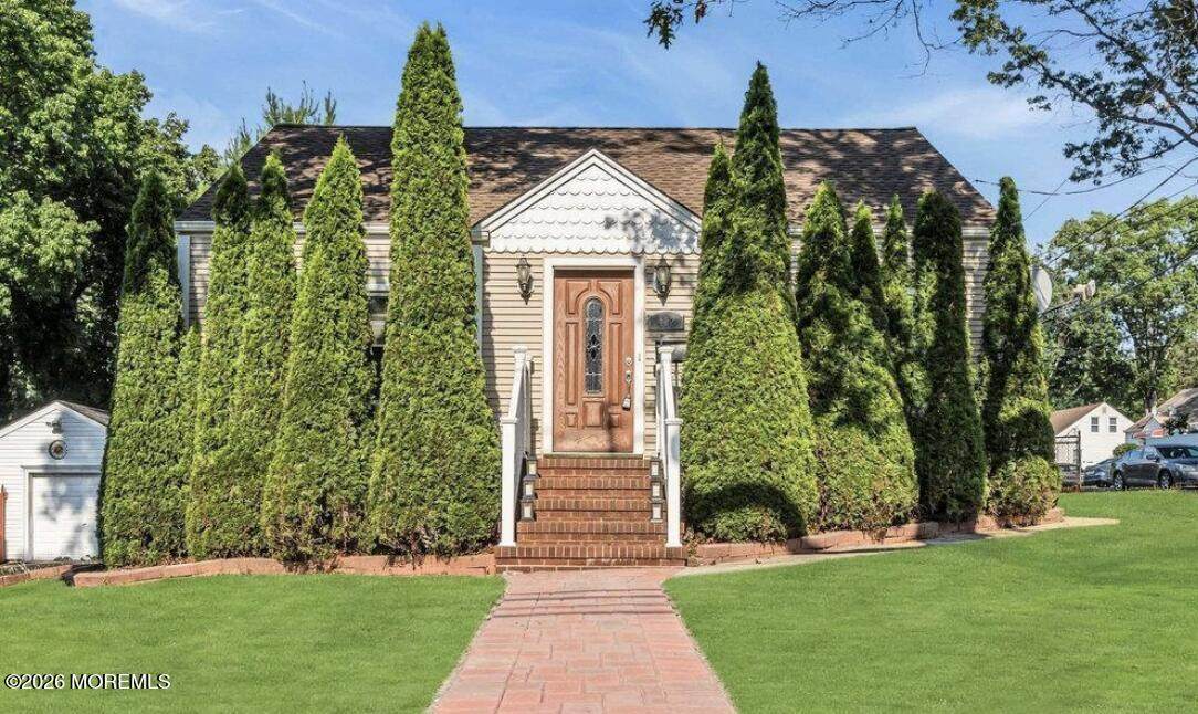 402 Ryders Lane - Photo 1