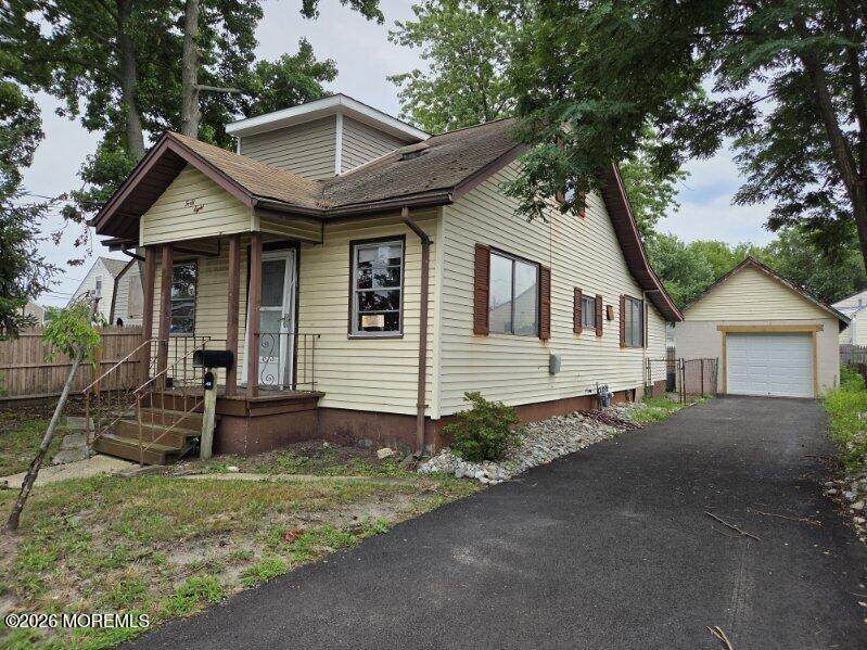 48 Leola Avenue - Photo 1