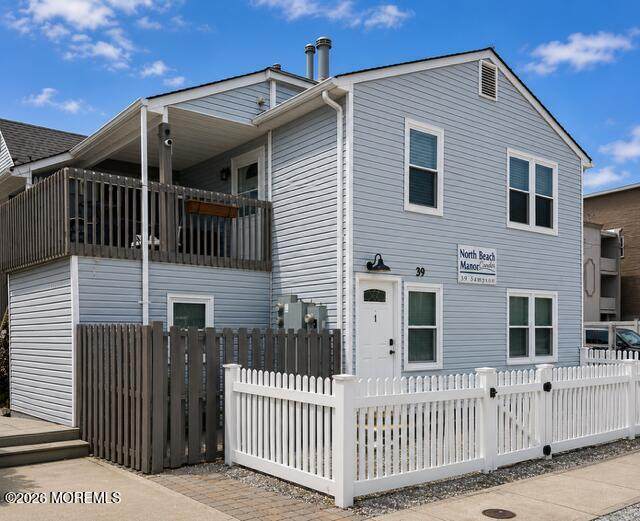 39 Sampson Avenue - Photo 1
