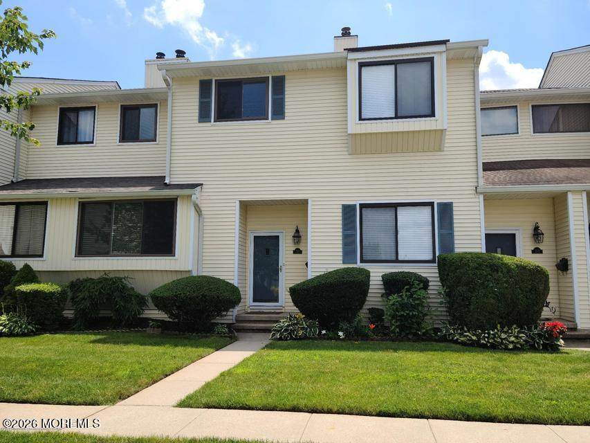 215 Clubhouse Drive - Photo 1