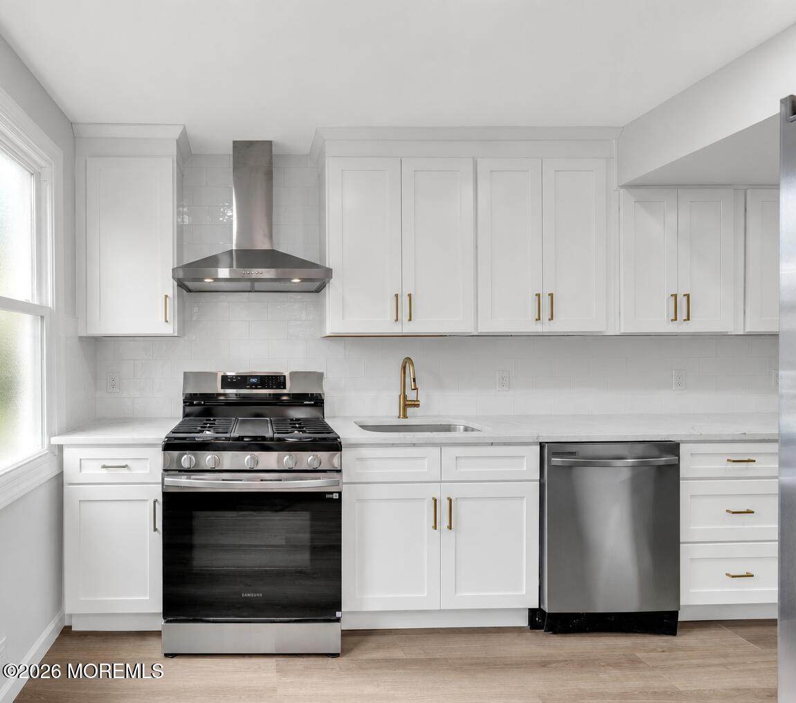 115 Barker Avenue - Photo 1
