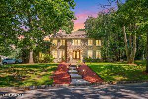19 Cherokee Road - Photo 1