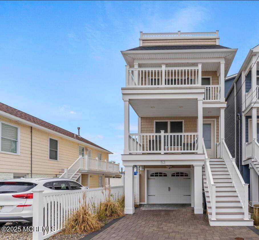 53 Sheridan Avenue - Photo 1