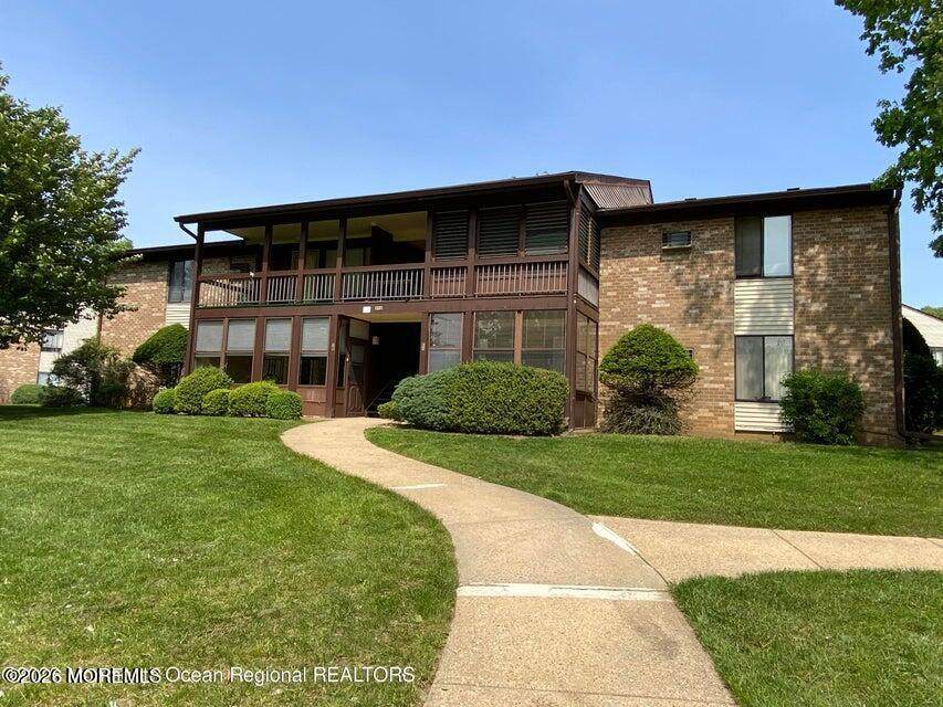 118 D Amberly Drive - Photo 1