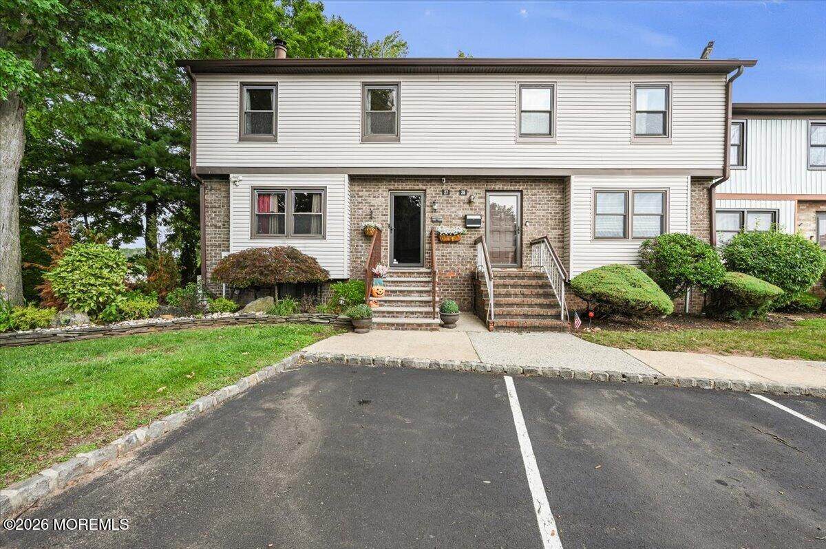 27 Highview Drive - Photo 1
