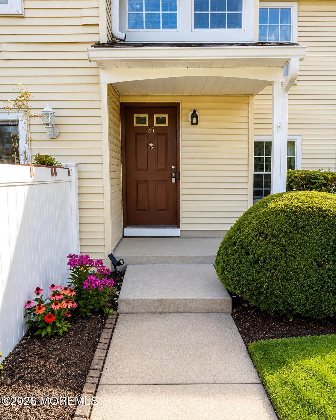 35 Powell Court - Photo 1