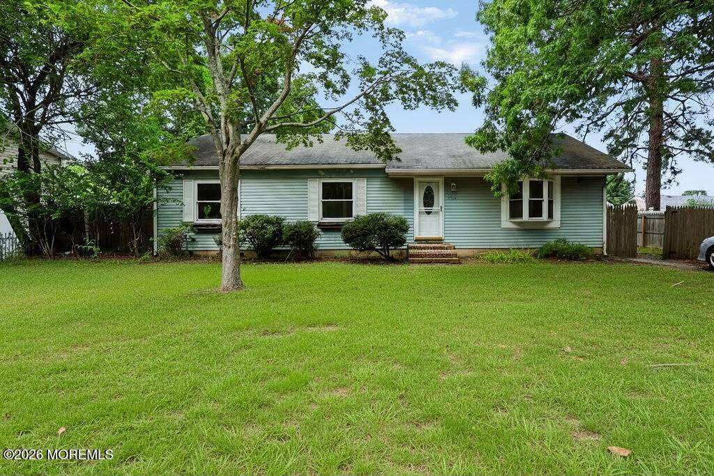 1026 Berkeley Avenue - Photo 1