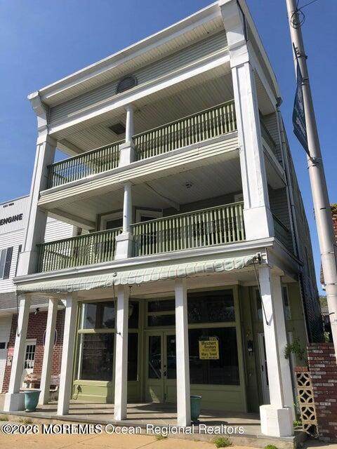171 Lincoln Avenue - Photo 1