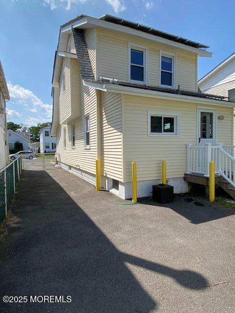 https://bt-photos.global.ssl.fastly.net/monmouth/orig_boomver_1_22627121-2.jpg