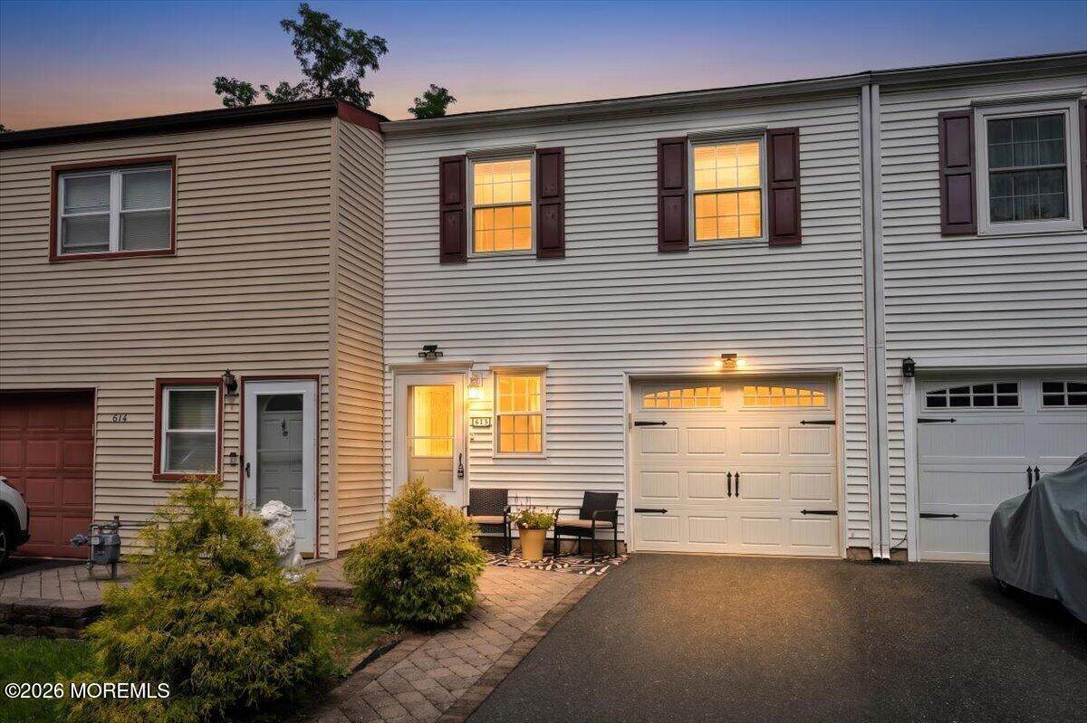 613 Randall Way - Photo 1