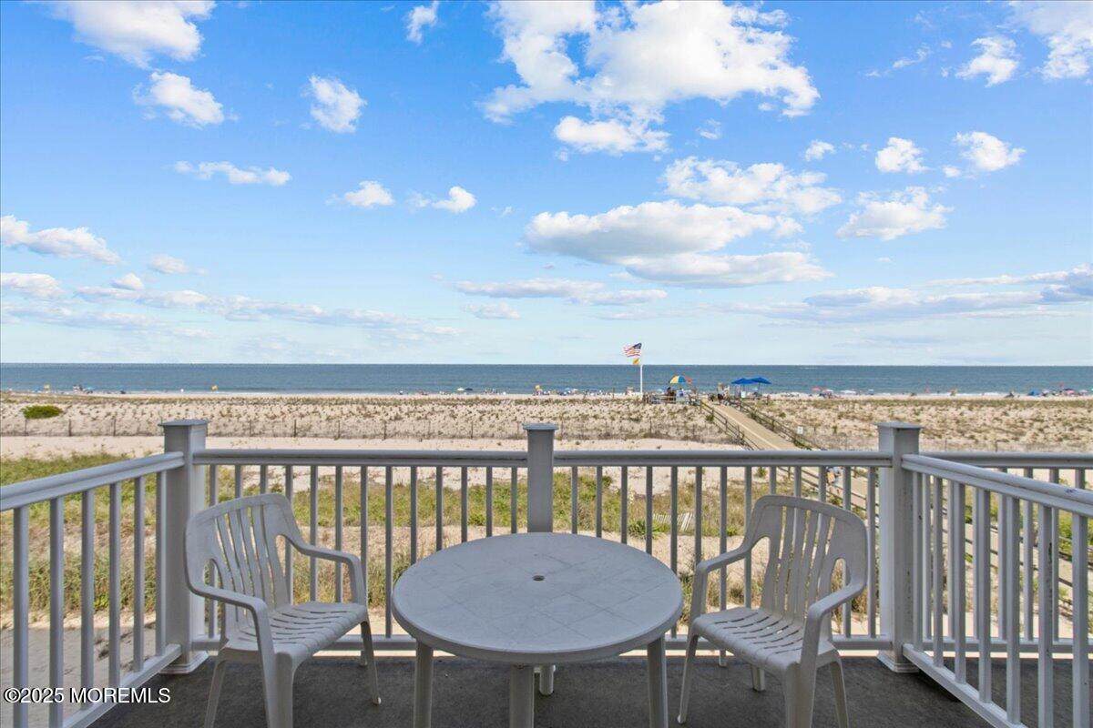 30 Dune Terrace - Photo 1