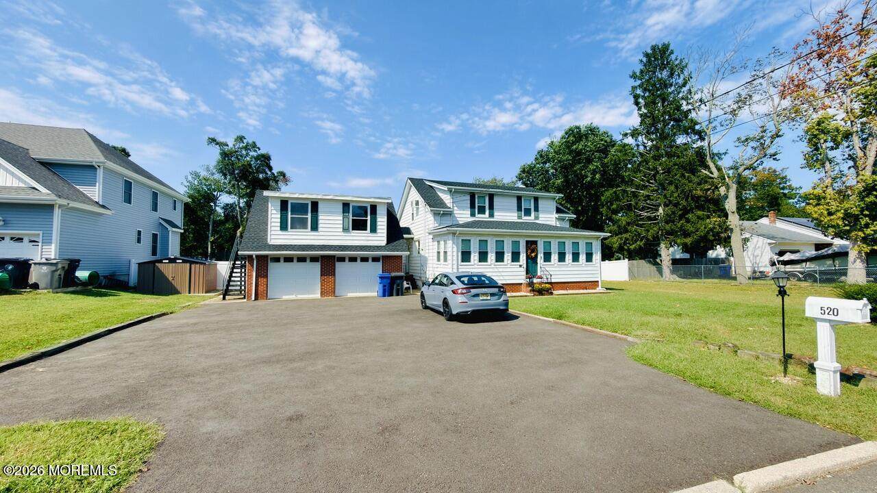 https://bt-photos.global.ssl.fastly.net/monmouth/orig_boomver_1_22629801-2.jpg