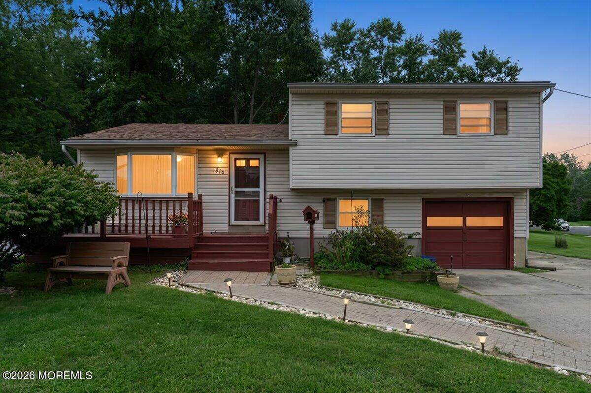 910 Interlaken Avenue - Photo 1