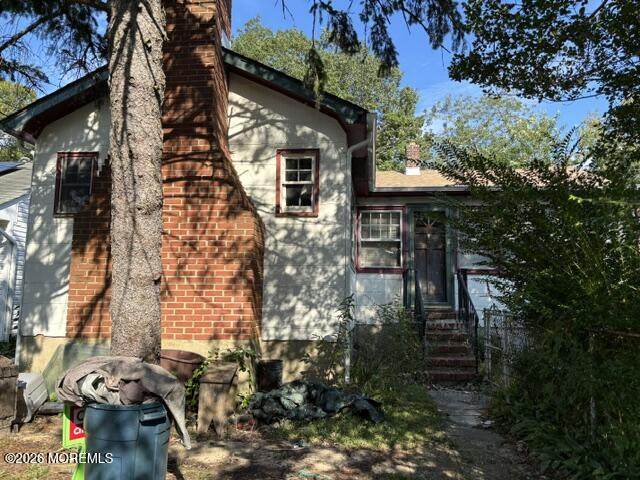 604 Butler Avenue - Photo 1