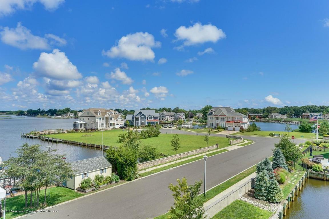 126 Northeast Drive - Photo 1