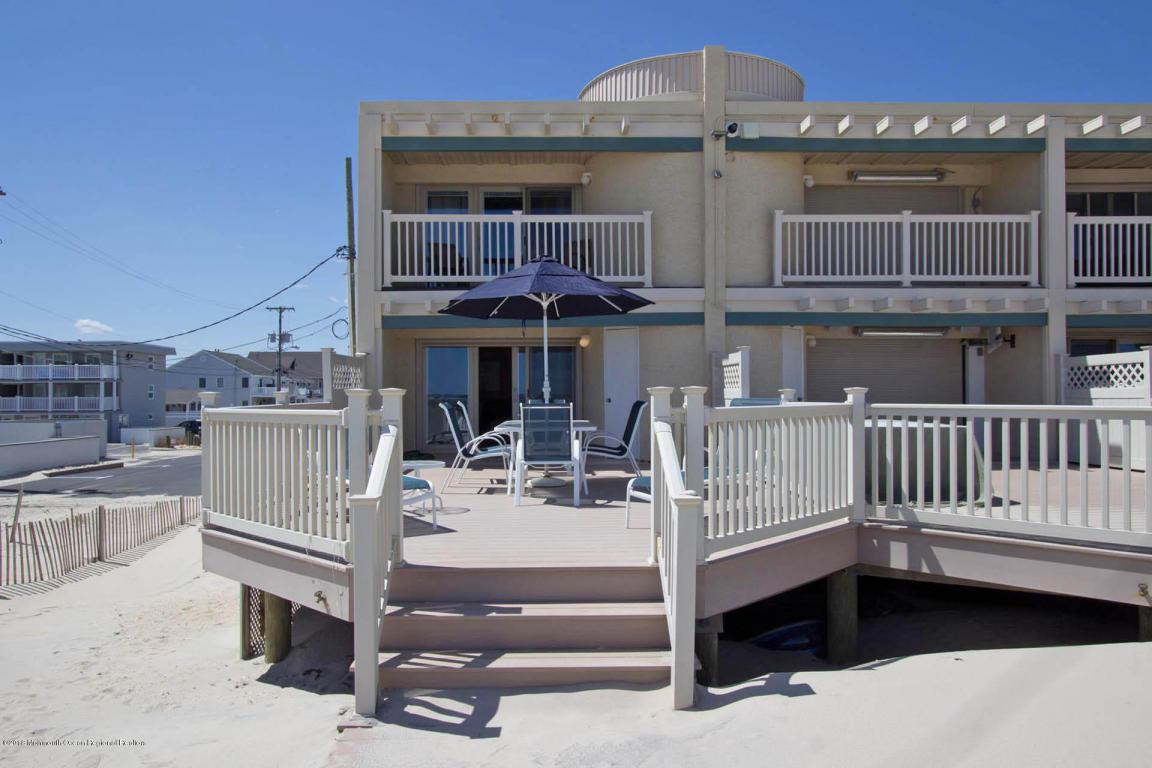 2 2nd Avenue - Photo 1