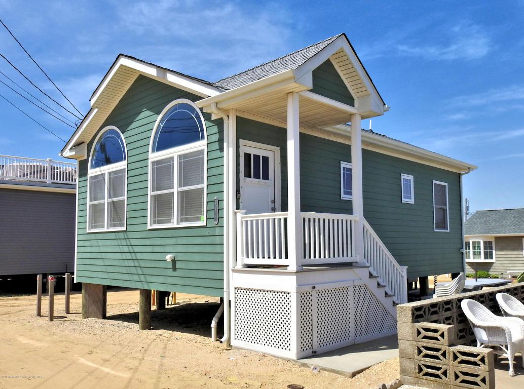 3311 Seaview Road - Photo 1