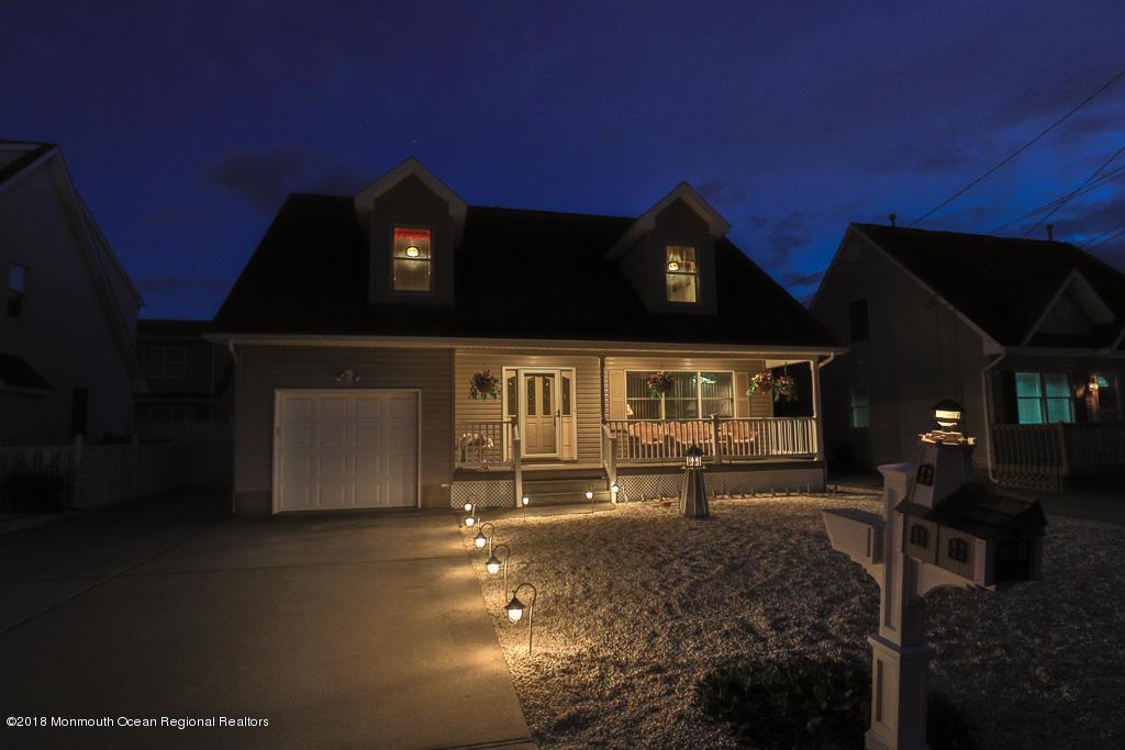 103 Midway Avenue - Photo 1