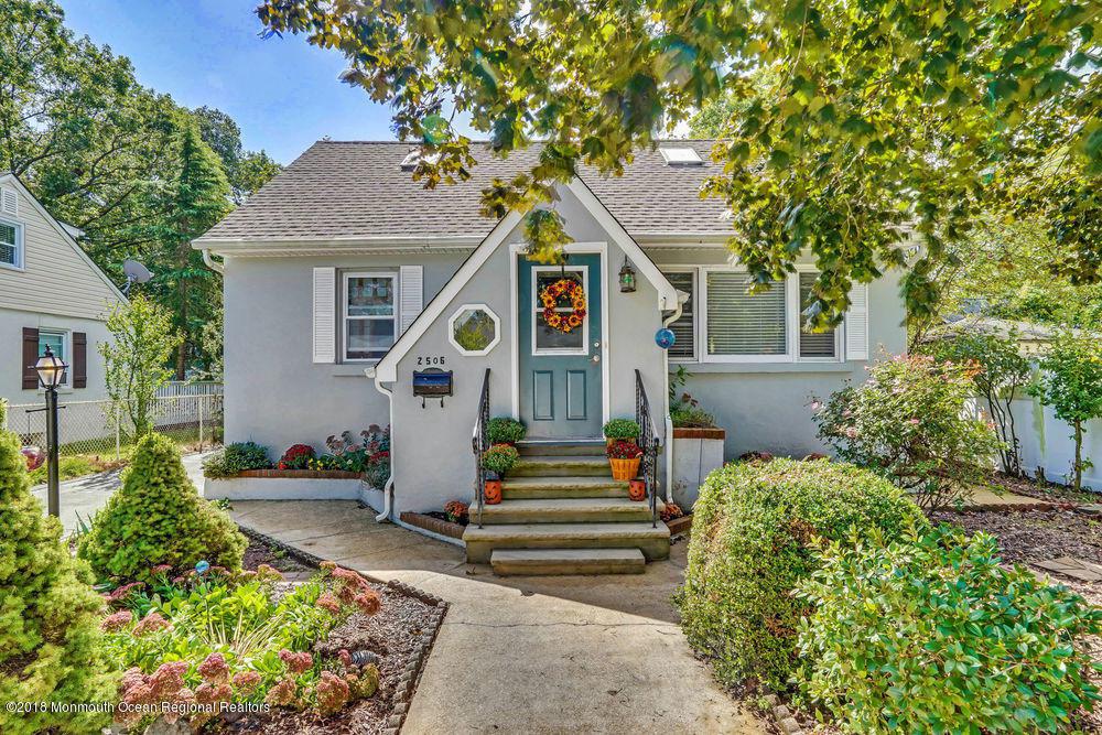 2506 Beech Street - Photo 1