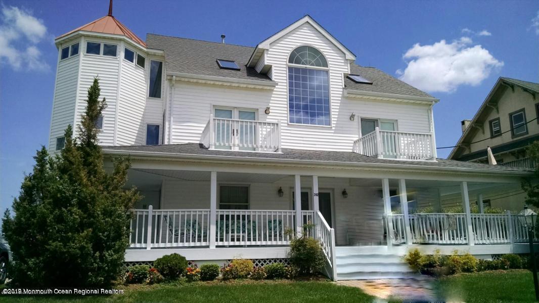 202 1st Avenue - Photo 1