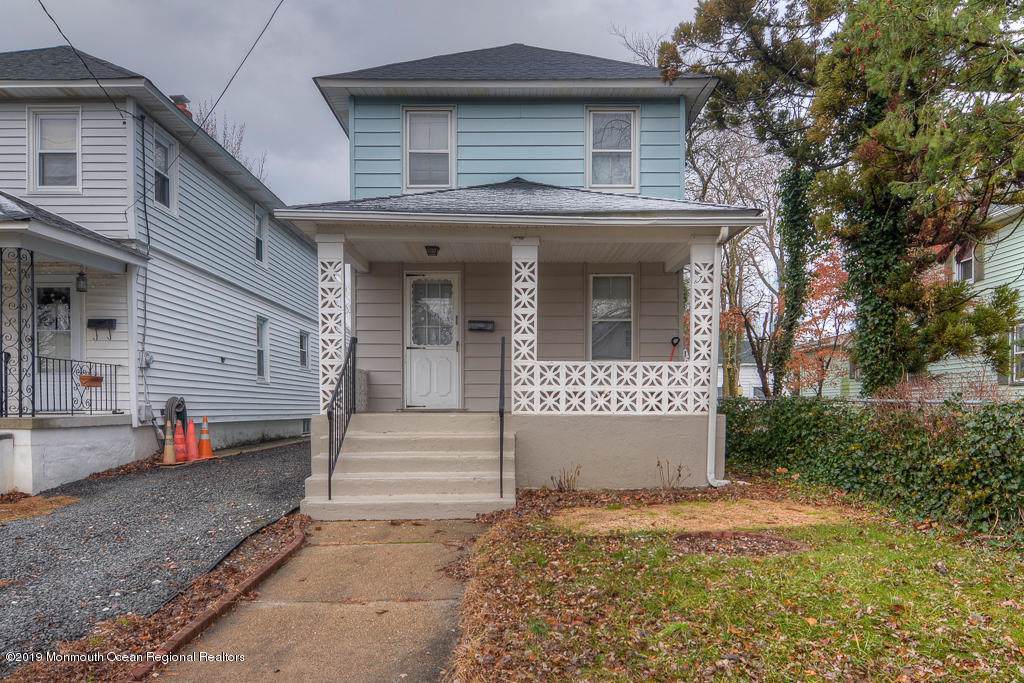 708 15th Avenue - Photo 1