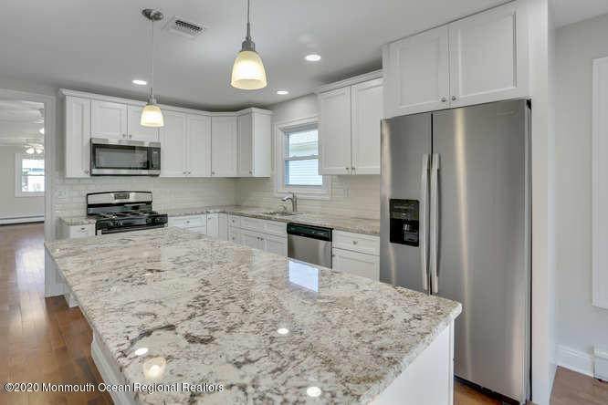 80 Pulaski Boulevard - Photo 1 80 Pulaski Boulevard - Photo 1
