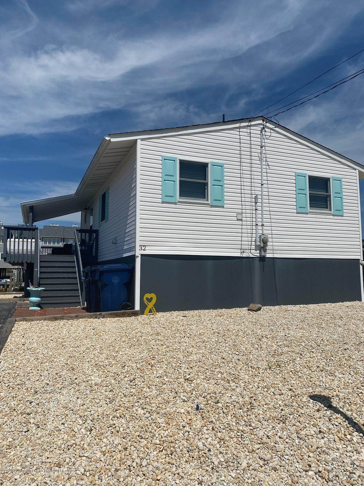 32 Ensign Drive - Photo 1