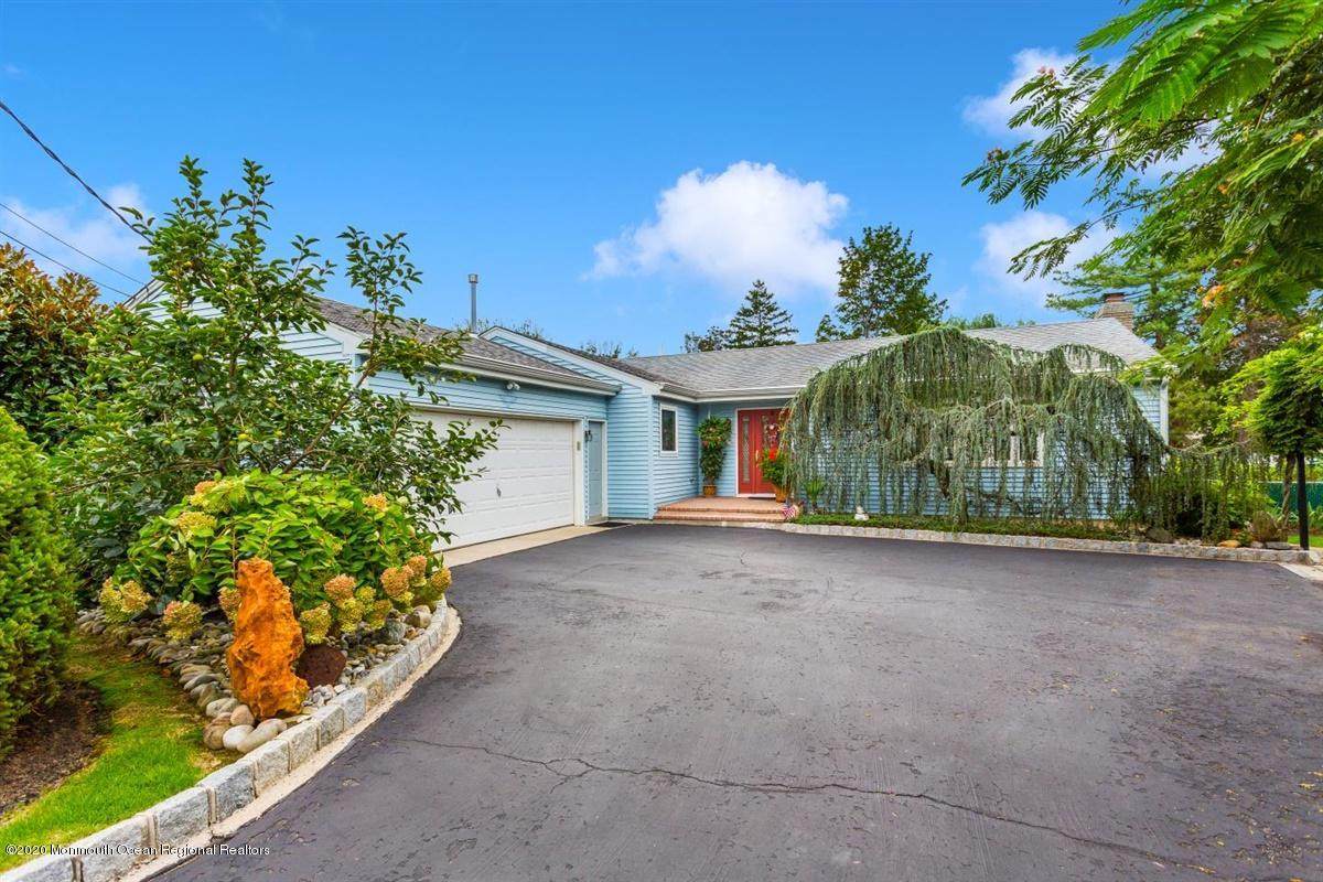 7 Locust Avenue - Photo 1