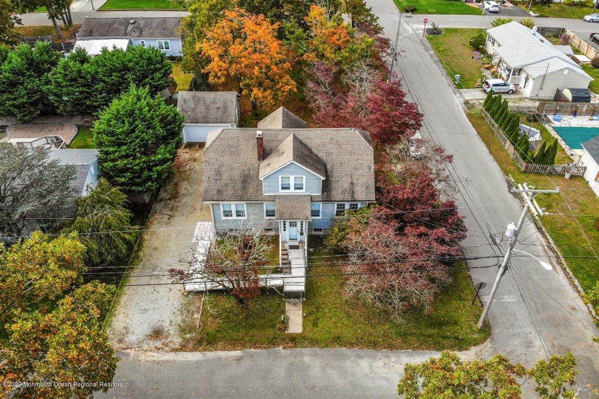 700 Halliard Avenue - Photo 1