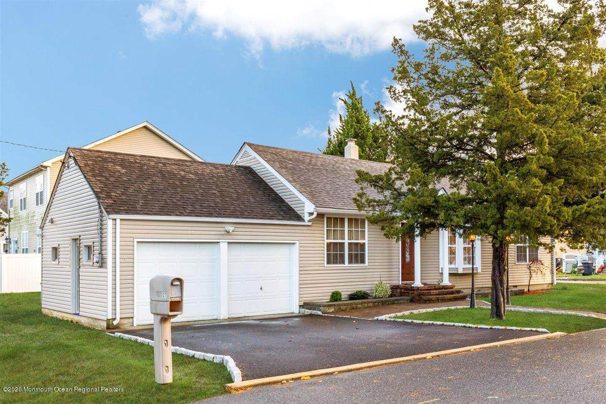 27 Hollybrook Drive - Photo 1